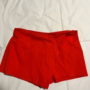 Red skort!